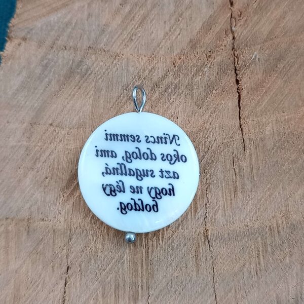 Nincs semmi okos dolog, ami azt sugallná, hogy ne légy boldog. kagyló titok medál Mi Gyöngyünk Ásvány Nyomda